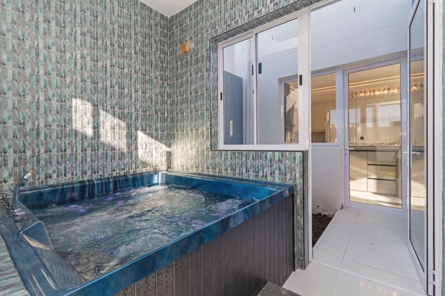 4 Bedroom Property for Sale in Sandown Western Cape